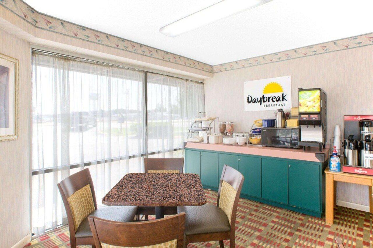 Days Inn By Wyndham Havelock Exterior foto
